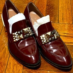 Gorgeous Burgundy BCBG MaxAzria Chunky heel loafers